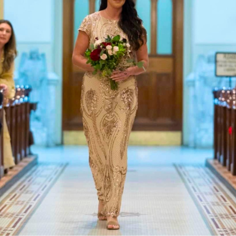 Beautiful sequin gold dress size 12 (Cachet)